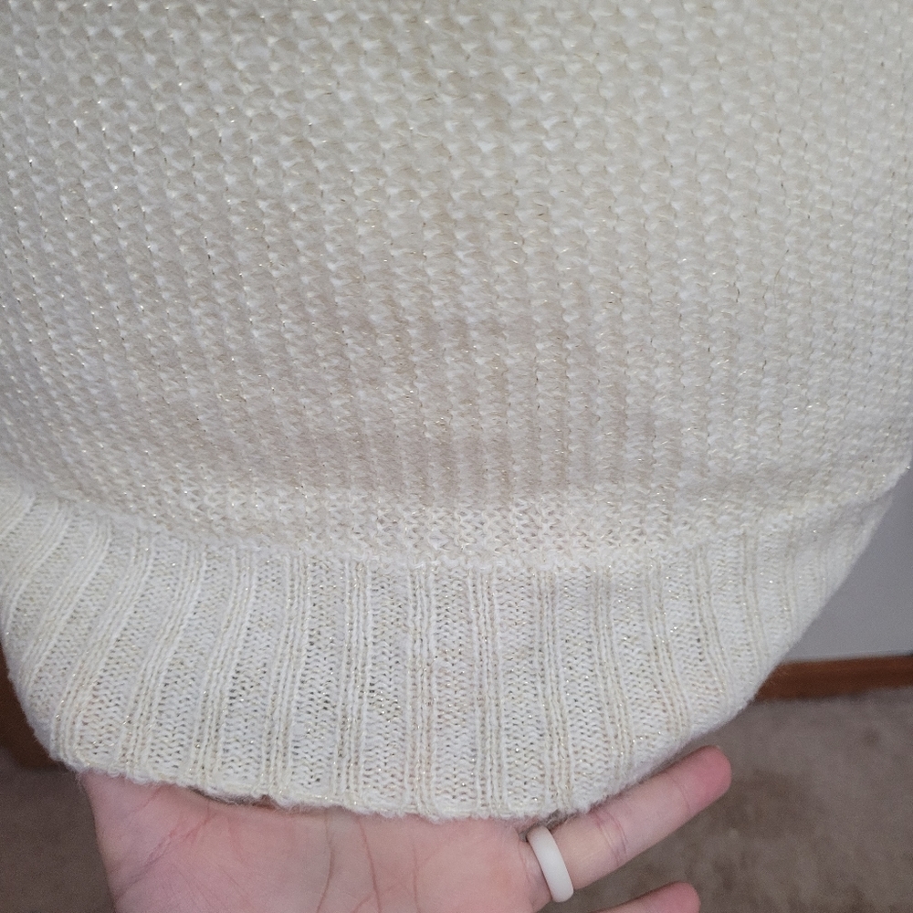 🖤 Cream Open-back Sweater - Picture 7 of 7